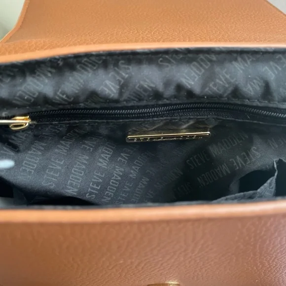 Crossbody Bag - Picture 5 of 9